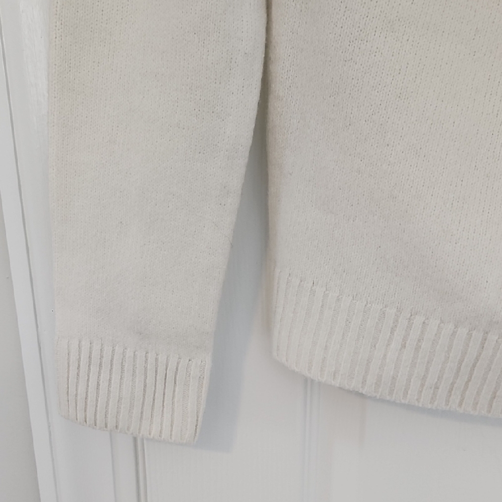 Elegant Cream Off-Shoulder Sweater - Picture 4 of 8